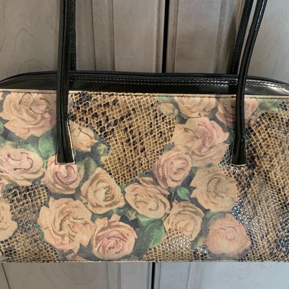 Beautiful Gilda Tonelli bag.